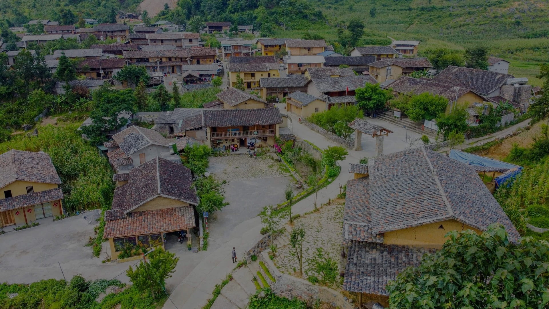 Lo Lo Chai village